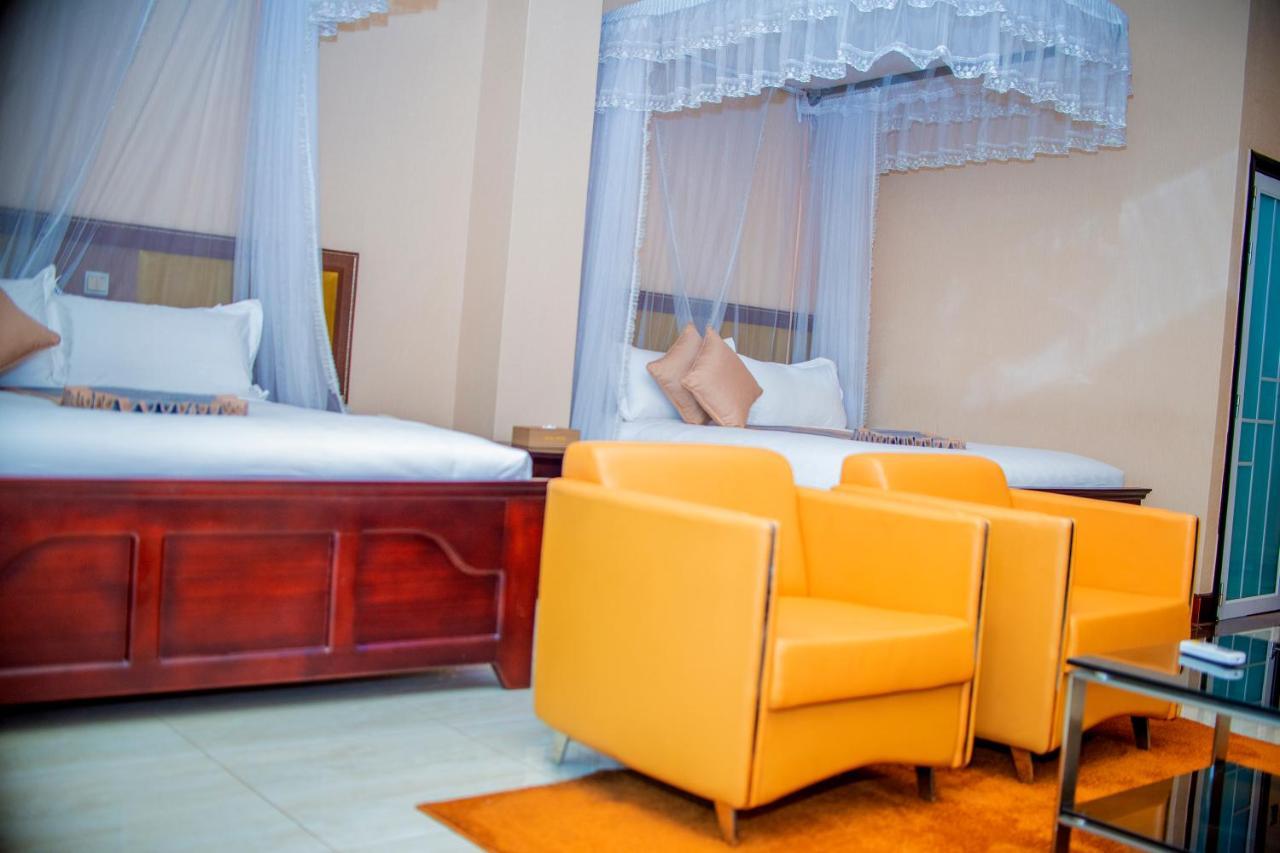 Hera Hotel Kampala Exterior photo