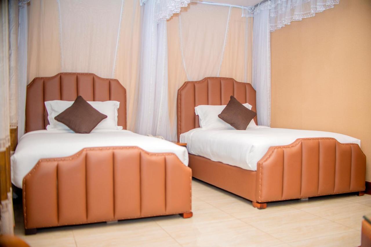 Hera Hotel Kampala Exterior photo