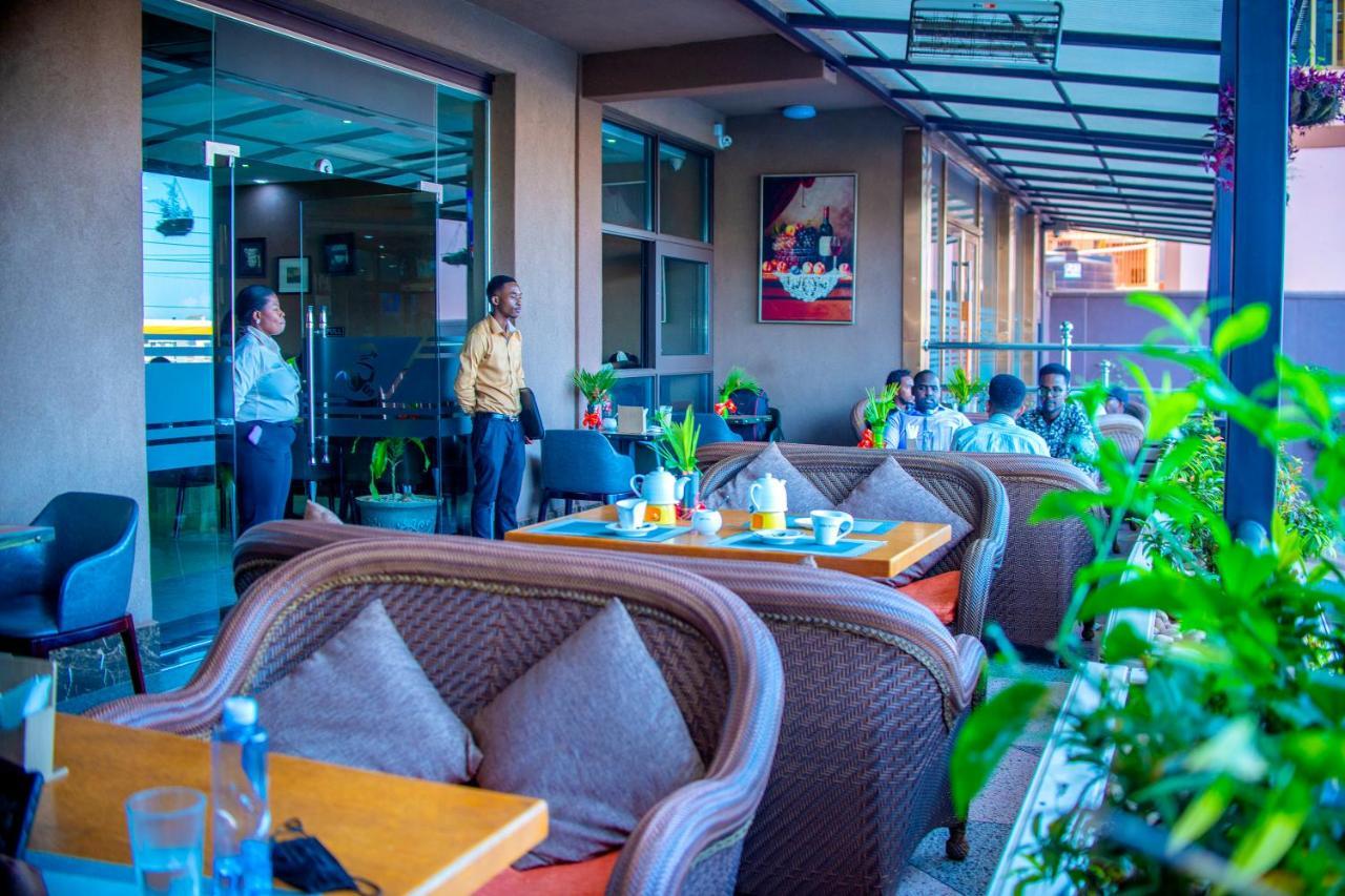 Hera Hotel Kampala Exterior photo